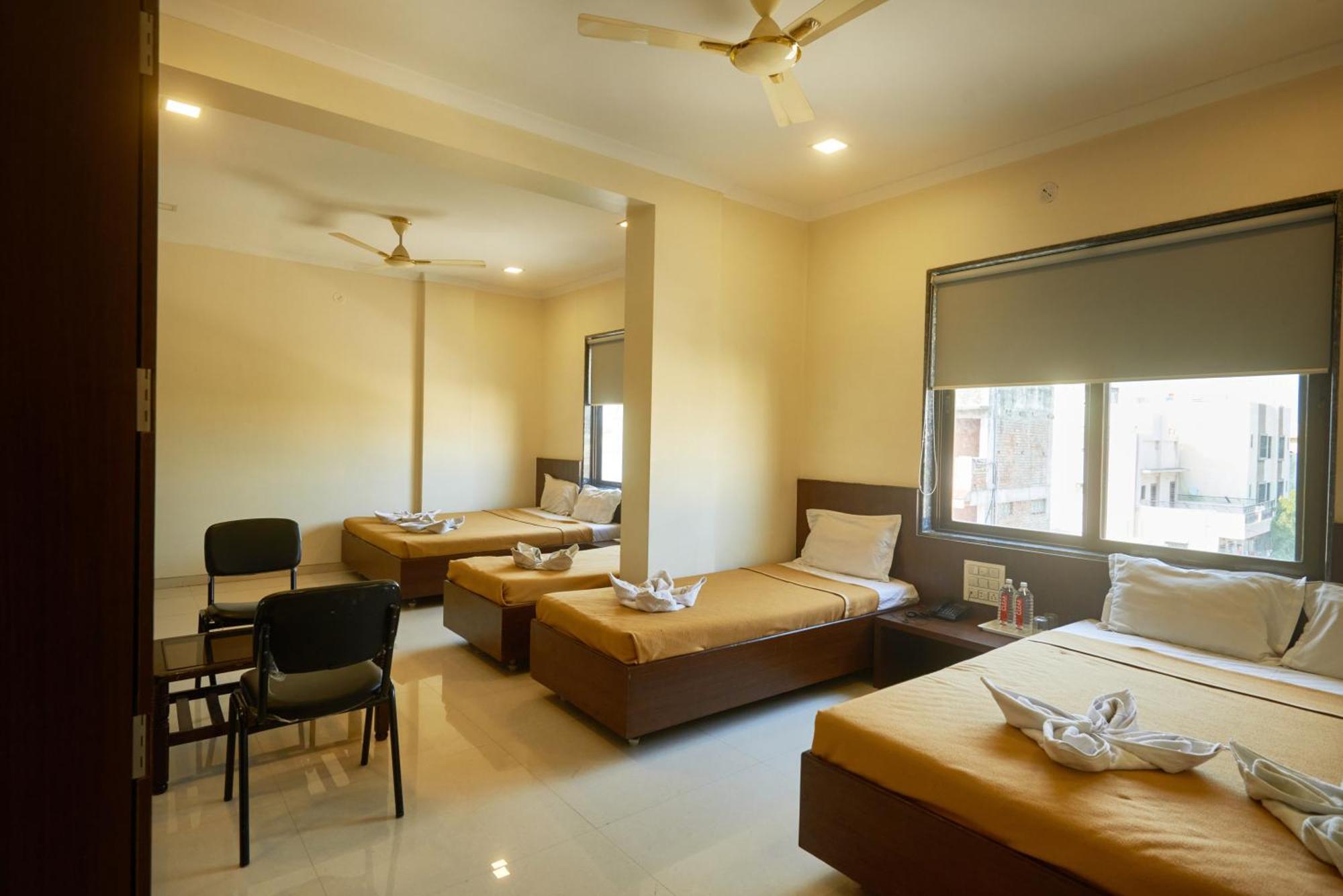 Sai Vidisha Palace Shirdi Eksteriør billede